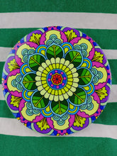 Cargar imagen en el visor de la galería, Pack 6 Posavasos Ceramica Mandalas Variados
