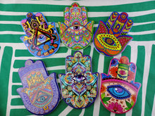 Cargar imagen en el visor de la galería, Posavasos Ceramica Mano de Fatima
