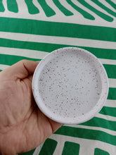 Cargar imagen en el visor de la galería, Portavelas de Gres
