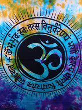 Cargar imagen en el visor de la galería, Pañuelo OM Multicolor
