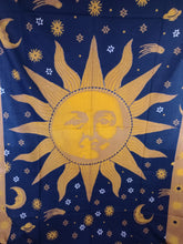 Cargar imagen en el visor de la galería, Pañuelo Sol Grande
