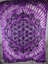 Cargar imagen en el visor de la galería, Pañuelo Flor de la Vida Decolorada
