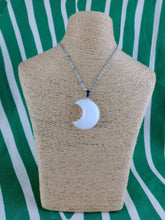 Cargar imagen en el visor de la galería, Colgante Luna Cuarzo Mod 2
