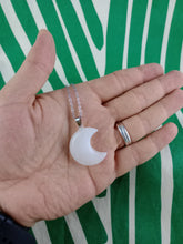 Cargar imagen en el visor de la galería, Colgante Luna Cuarzo Mod 8
