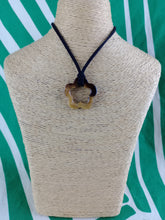 Cargar imagen en el visor de la galería, Colgante Flor Ojo de Tigre
