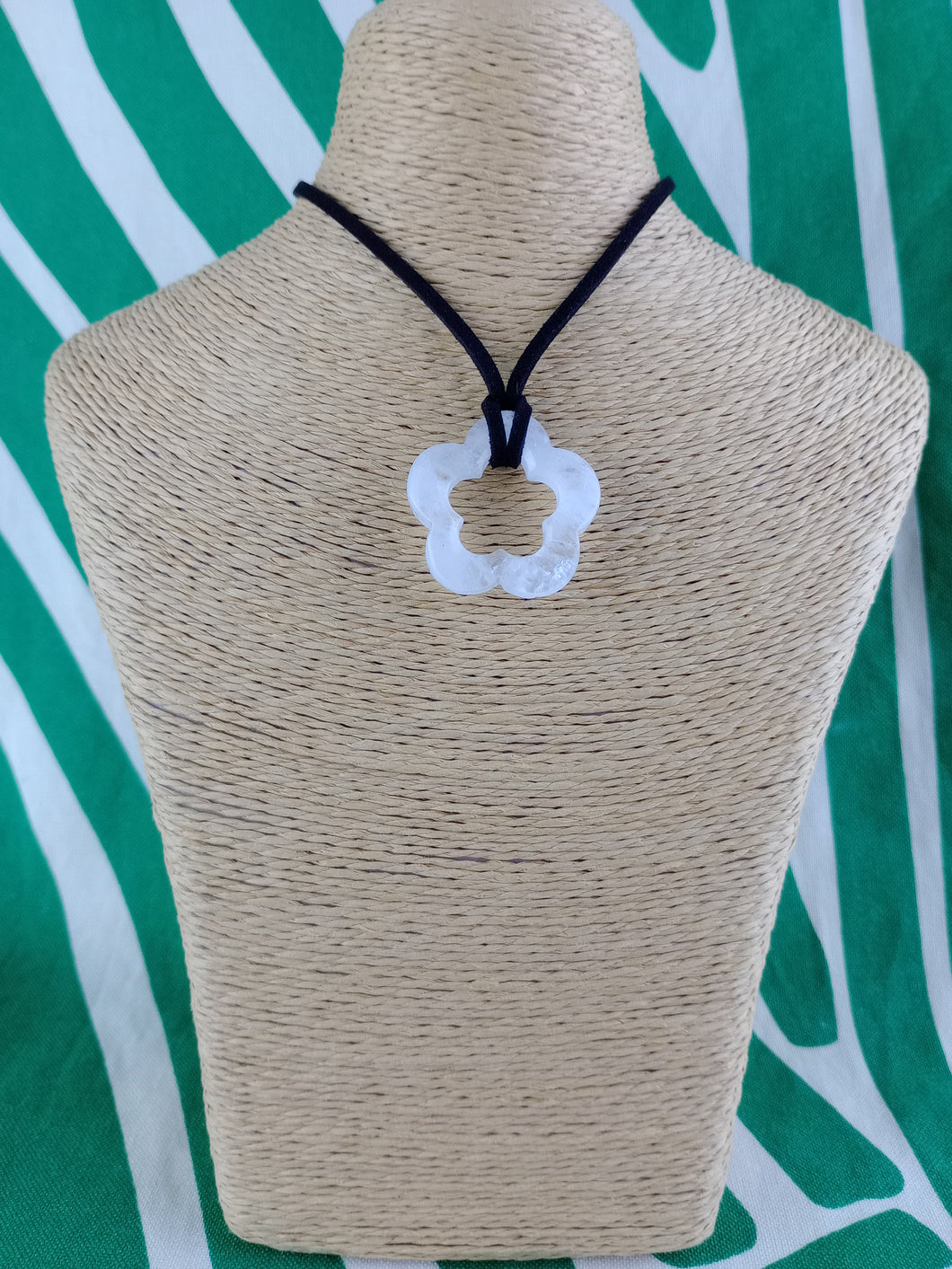 Colgante Flor Cuarzo Rosa