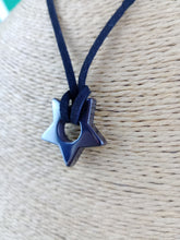 Cargar imagen en el visor de la galería, Colgante Estrella Hematites
