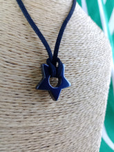 Cargar imagen en el visor de la galería, Colgante Estrella Hematites

