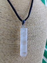 Cargar imagen en el visor de la galería, Colgante Cilíndrico Cuarzo Cristal Mod. 2
