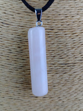 Cargar imagen en el visor de la galería, Colgante Cilindrico Cuarzo Rosa Mod. 5
