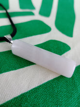 Cargar imagen en el visor de la galería, Colgante Cilindrico Cuarzo Rosa Mod. 4
