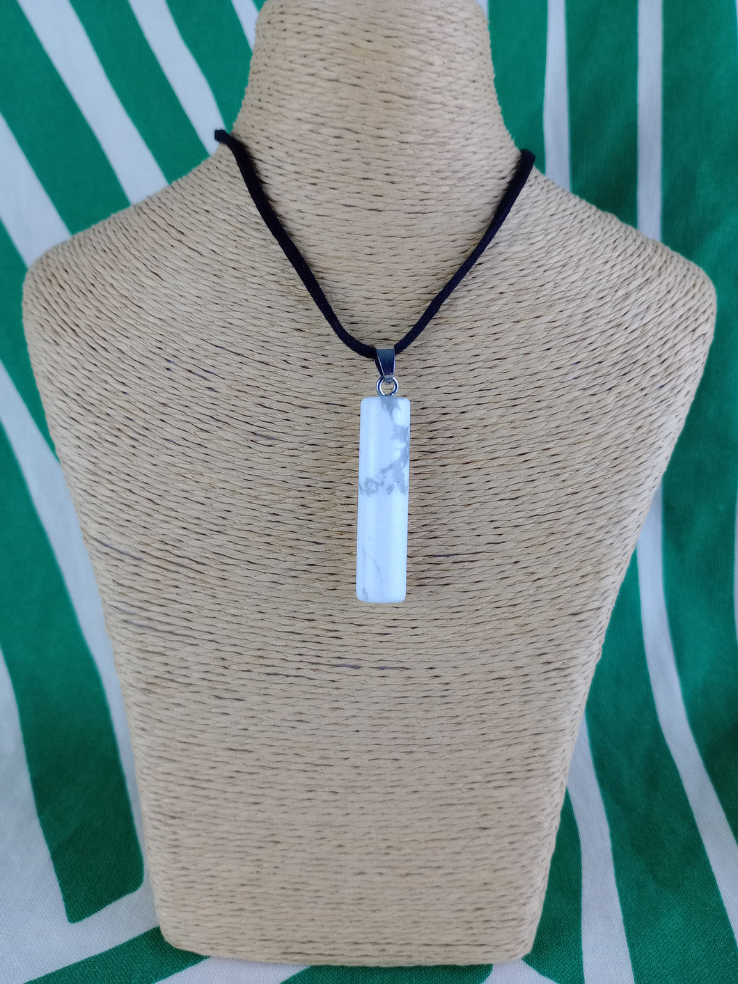 Colgante Cilíndrico Howlita Mod 3