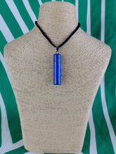 Cargar imagen en el visor de la galería, Colgante Cilindrico Lapislazuli Mod 2
