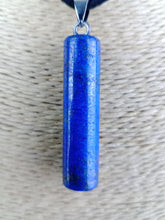 Cargar imagen en el visor de la galería, Colgante Cilindrico Lapislazuli Mod 2
