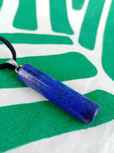 Cargar imagen en el visor de la galería, Colgante Cilindrico Lapislazuli Mod 2
