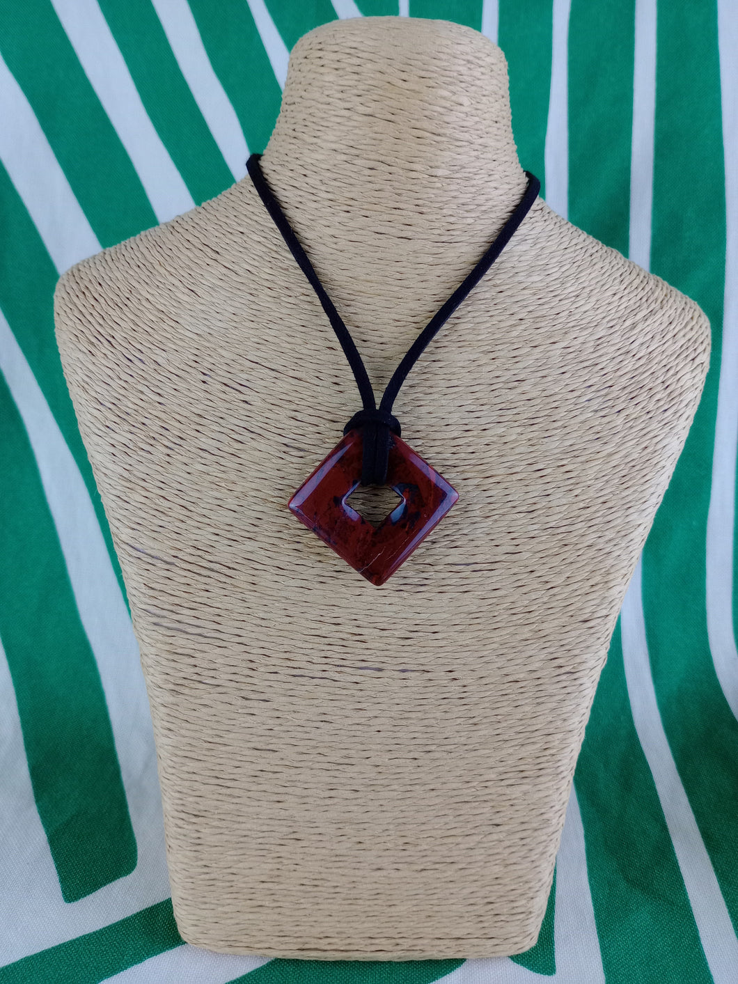 Colgante Rombo Jaspe Rojo Mod. 5