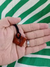 Cargar imagen en el visor de la galería, Colgante Rombo Jaspe Rojo Mod. 4
