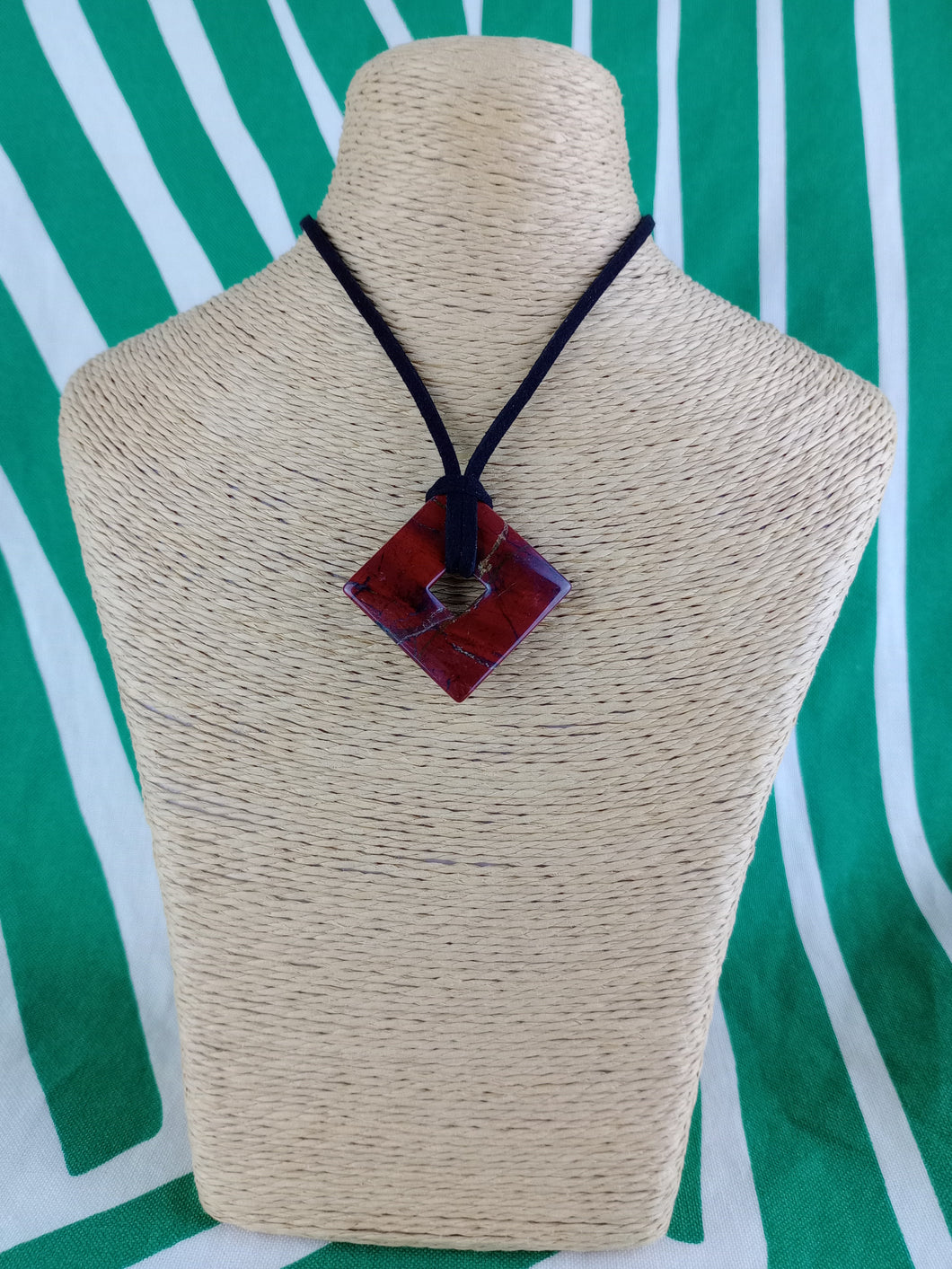 Colgante Rombo Jaspe Rojo Mod. 1