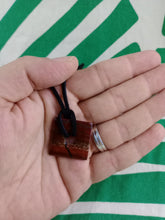 Cargar imagen en el visor de la galería, Colgante Rombo Jaspe Rojo Mod. 6
