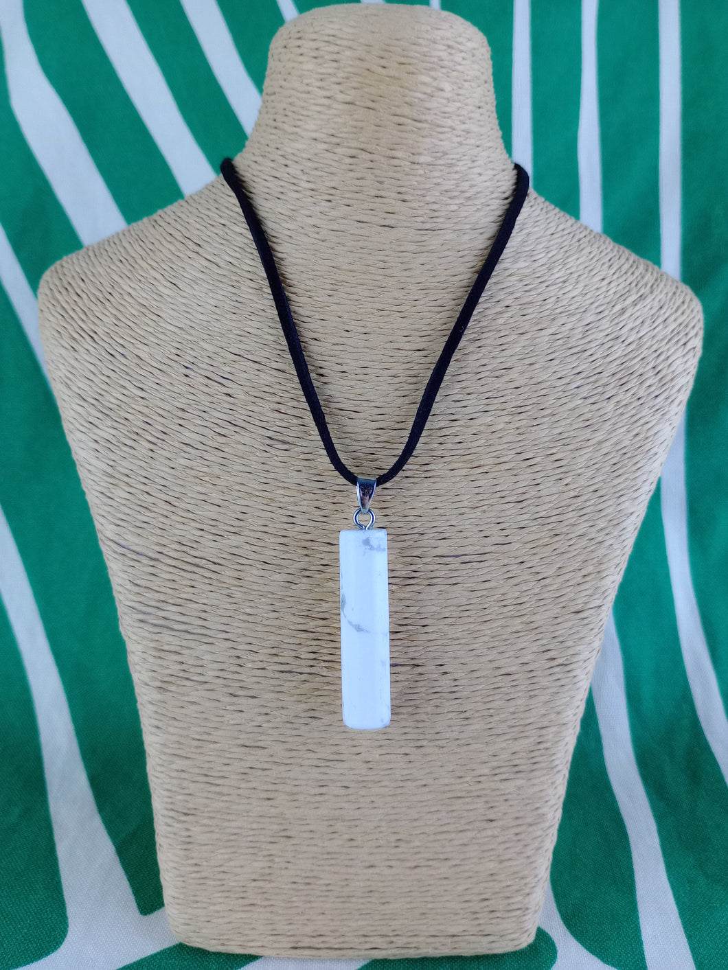 Colgante Cilíndrico Howlita Mod 1