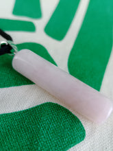 Cargar imagen en el visor de la galería, Colgante Cilindrico Cuarzo Rosa Mod. 2
