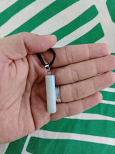 Cargar imagen en el visor de la galería, Colgante Cilíndrico Amazonita Mod. 2
