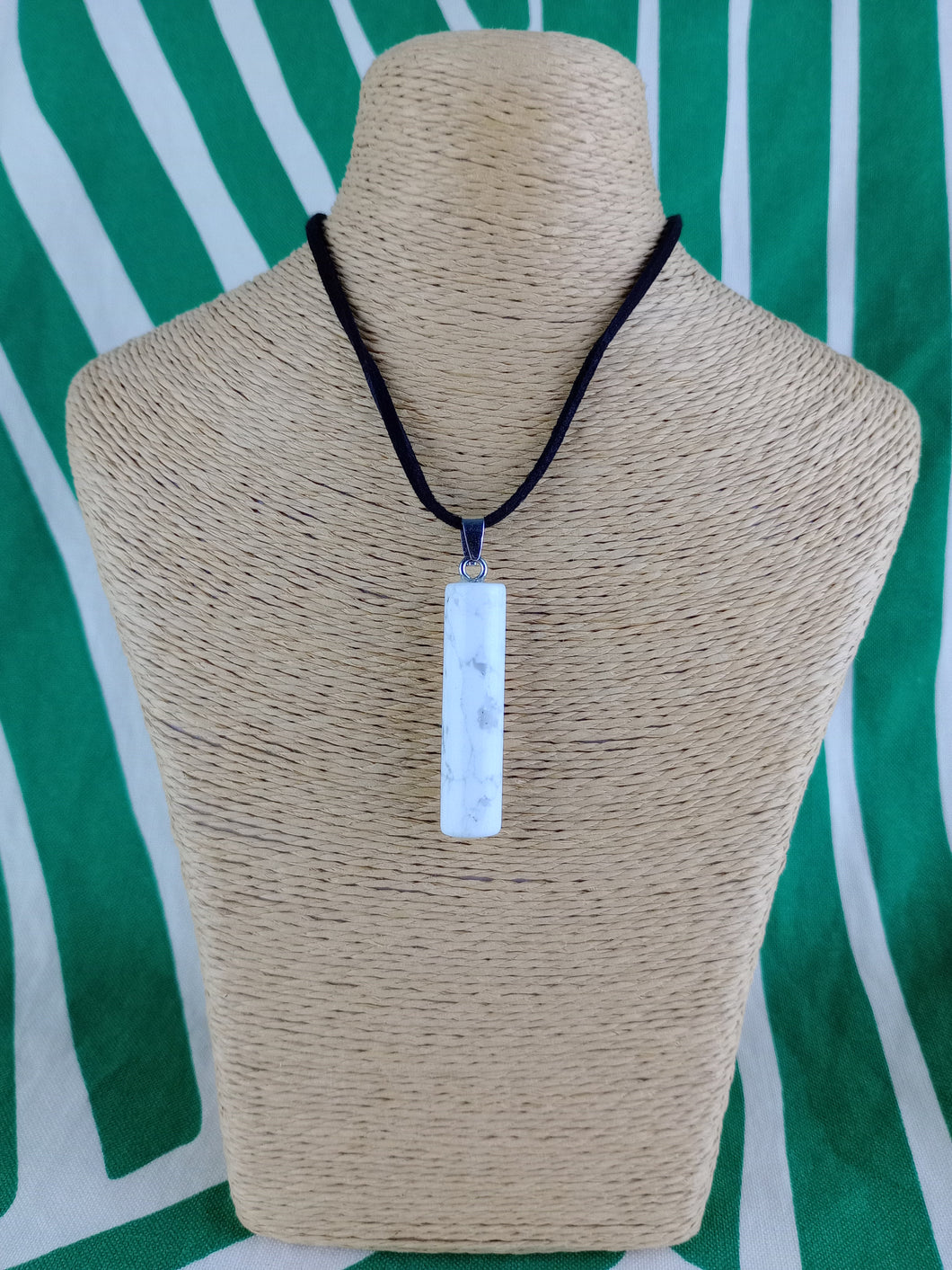 Colgante Cilíndrico Howlita Mod 2