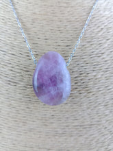 Cargar imagen en el visor de la galería, Colgante Fluorita Morada
