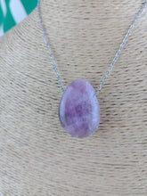 Cargar imagen en el visor de la galería, Colgante Fluorita Morada
