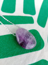 Cargar imagen en el visor de la galería, Colgante Fluorita Morada
