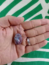 Cargar imagen en el visor de la galería, Colgante Fluorita Azul
