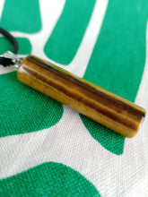 Cargar imagen en el visor de la galería, Colgante Cilindrico Ojo de Tigre Mod 3
