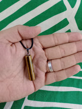 Cargar imagen en el visor de la galería, Colgante Cilindrico Ojo de Tigre Mod 3
