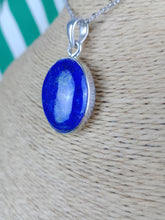 Cargar imagen en el visor de la galería, Colgante Lapislazuli Oval con Plata
