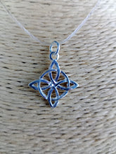 Cargar imagen en el visor de la galería, Colgante Plata Nudo de Bruja
