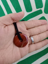 Cargar imagen en el visor de la galería, Colgante Donut Jaspe Rojo 35 mm Mod. 7
