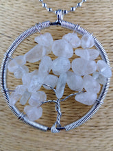 Cargar imagen en el visor de la galería, Colgante Arbol Vida Cuarzo Grande
