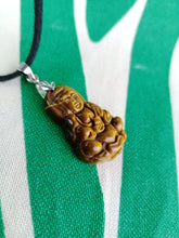 Cargar imagen en el visor de la galería, Colgante Buda de Ojo de Tigre Mod. 2
