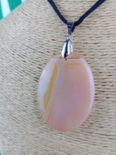 Cargar imagen en el visor de la galería, Colgante Oval Agata Melocoton
