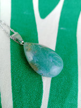 Cargar imagen en el visor de la galería, Colgante Amazonita Lagrima Mod. 1
