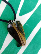 Cargar imagen en el visor de la galería, Colgante Ojo Tigre Ángel Mod. 4
