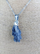 Cargar imagen en el visor de la galería, Colgante Taramita (Escoba de Bruja) Mod. 3
