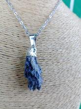 Cargar imagen en el visor de la galería, Colgante Taramita (Escoba de Bruja) Mod. 3
