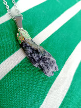 Cargar imagen en el visor de la galería, Colgante Taramita (Escoba de Bruja) Mod. 3
