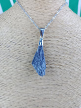 Cargar imagen en el visor de la galería, Colgante Taramita (Escoba de Bruja) Mod. 5
