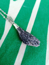 Cargar imagen en el visor de la galería, Colgante Taramita (Escoba de Bruja) Mod. 5
