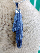 Cargar imagen en el visor de la galería, Colgante Taramita (Escoba de Bruja) Mod. 12
