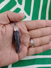 Cargar imagen en el visor de la galería, Colgante Taramita (Escoba de Bruja) Mod. 12
