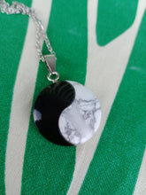 Cargar imagen en el visor de la galería, Colgante Yin Yang  Mod 2
