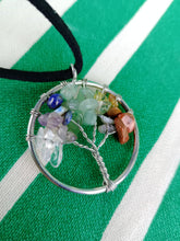 Cargar imagen en el visor de la galería, Colgante Arbol Vida Multicolor Pequeño
